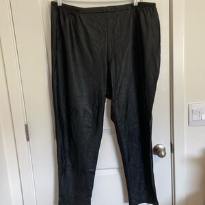 3X faux leather front black Caroline Rose pants
